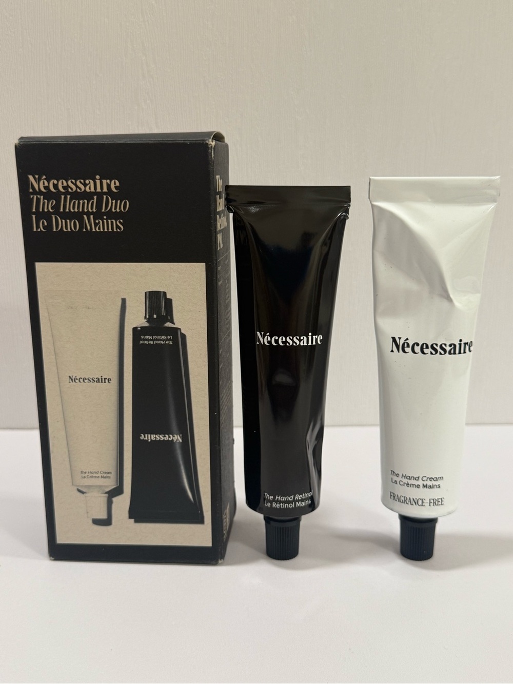 Nécessaire The Hand Duo Fragrance-Free 5 Ceramides 5 Peptides Retinol AHA